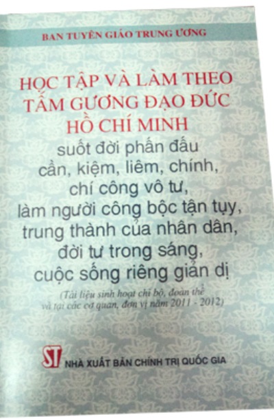 Học tập và làm theo tấm gương đạo đức Hồ Chí Minh (Ban Tuyên giáo Trung ương - Nxb Chính trị Quốc gia - 2012)